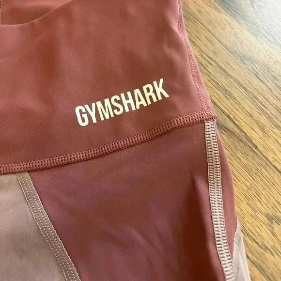 GYMSHARK Legacy Euphoria Leggings in Mauve / Red / Pink / Raw Hem-Size M - Picture 2 of 4
